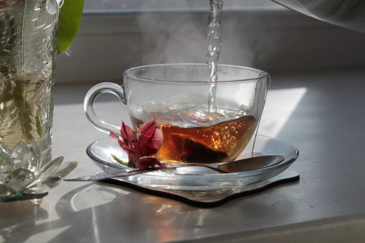 Aamujuoma: Kahvi vai tee – kumpi sopii sinulle parhaiten?