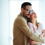 Vinkkejä halausten parantavaan voimaan: miksi tiede tukee tätä