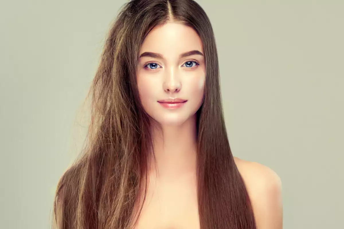 Sileä hiukset luonnollisesti kotona vain kolmella ainesosalla