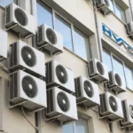 Ilmastoinnin veden valuminen kadulle voi tulla kalliiksi: Näin vältät ongelmat kesällä 2025