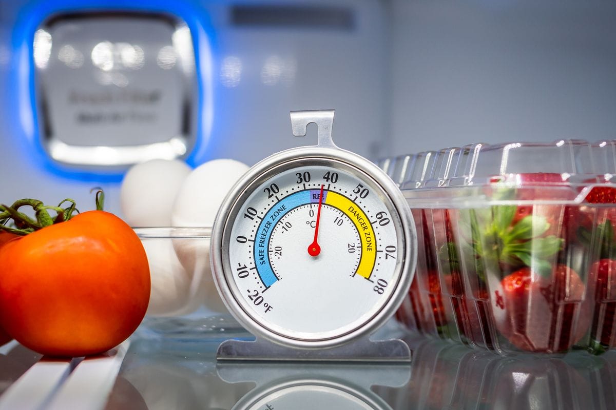 Jääkaapin lämpötila kesällä – näin säädät sen oikein kuumalla säällä