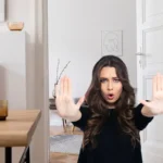 Perinteiset ovikehykset historiaan: Trendikäs tapa tehdä kodistasi modernimpi