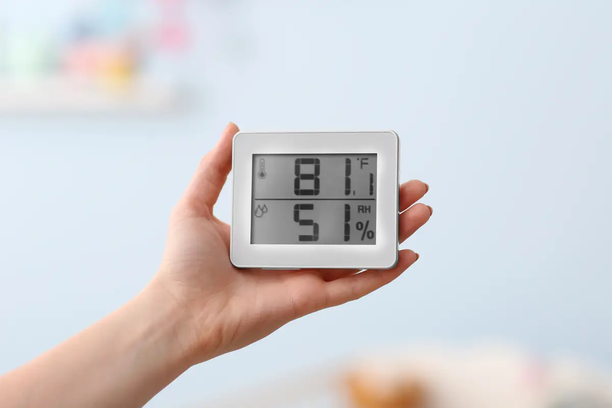 Kuinka mitata lämpötila oikein: Vältä virheet termometrillä kesällä 2025