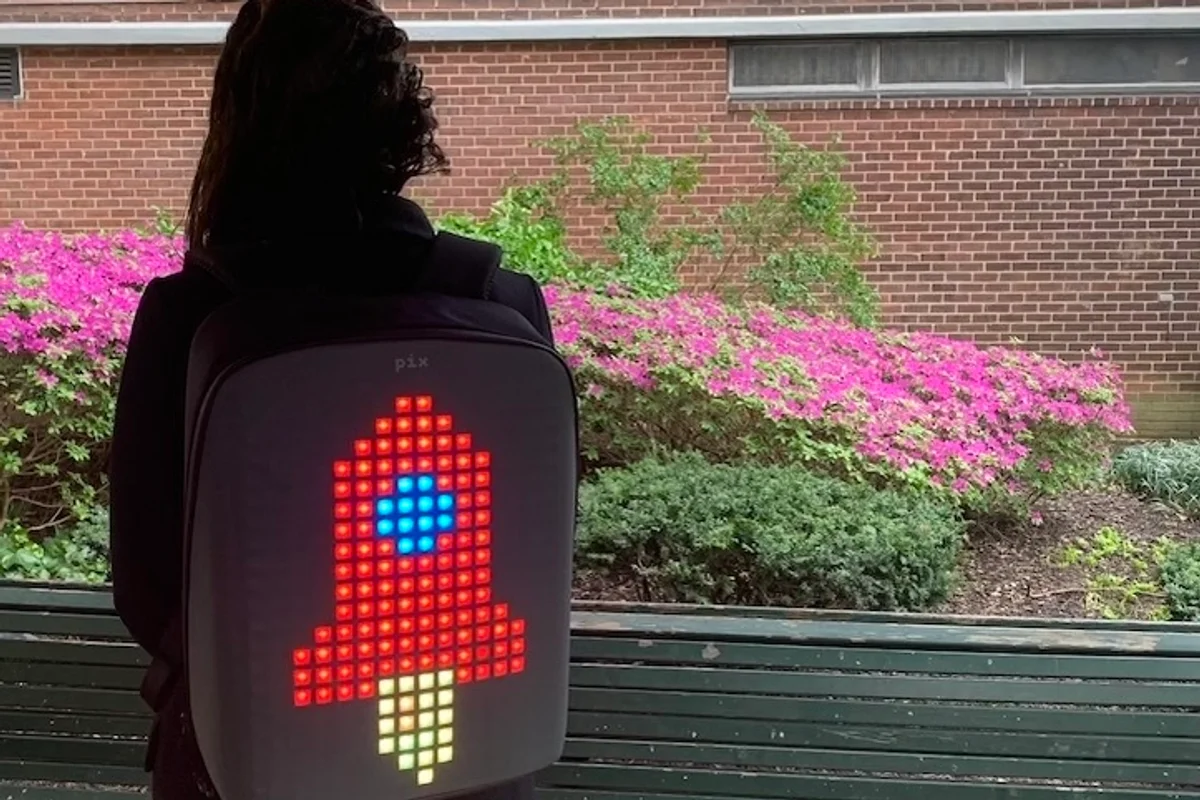 Perinteinen reppu jää historiaan: Futuristinen trendi, joka tekee repusta entistä persoonallisemman