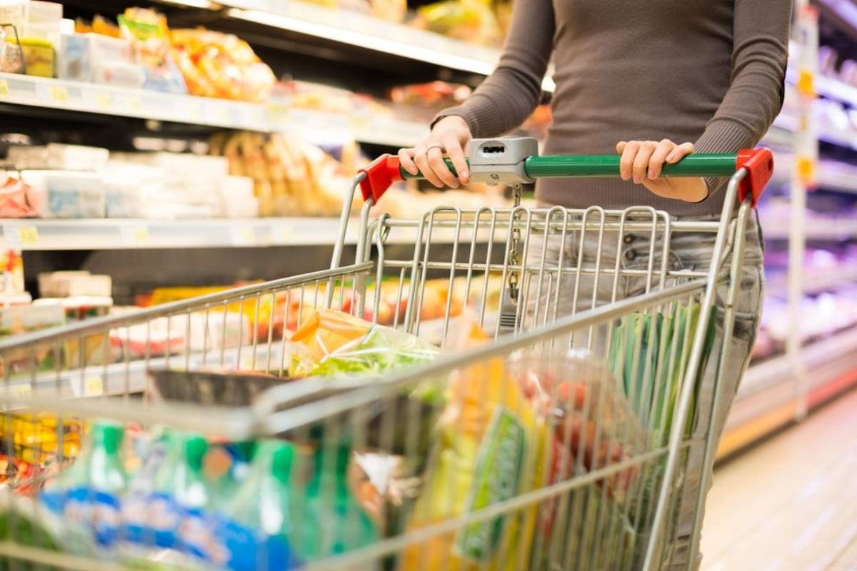 Vähän tunnettu salaisuus: Miksi ostoskärryissä on reikäinen rakenne?