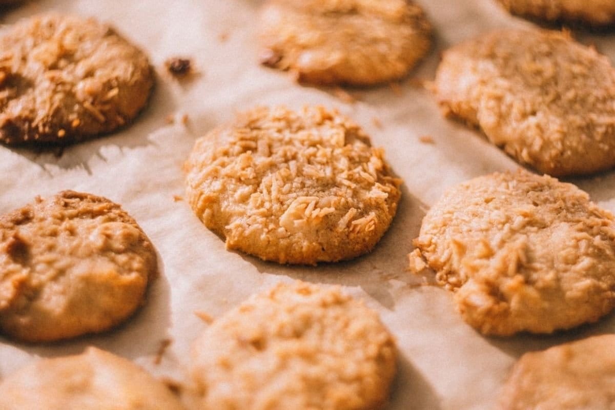 Vain 3 ainesosaa ja 20 minuuttia: Valmista nämä herkulliset proteiinikeksit välipalaksi