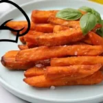 Kuinka tehdä rapeita bataattilastuja ilman uunia vain 15 minuutissa