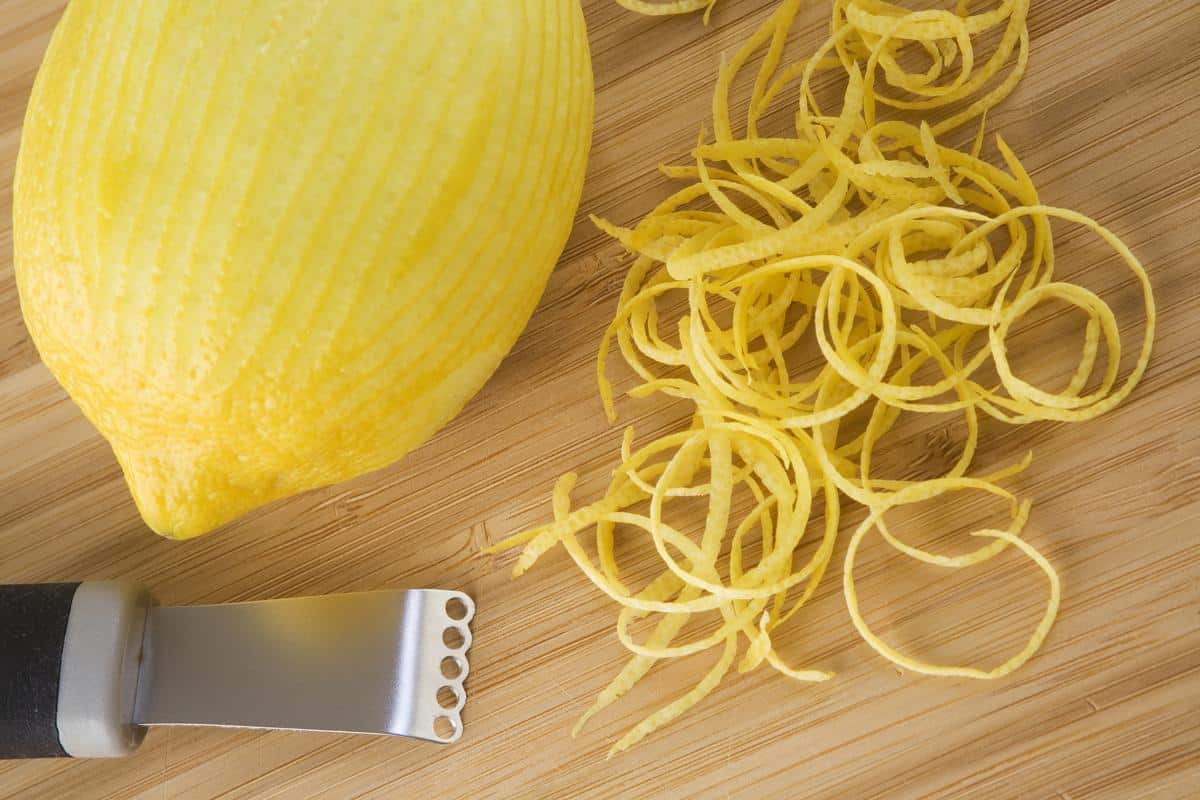 Älä heitä sitruunan kuoria pois: Miksi niitä kannattaa liottaa etikassa kaksi viikkoa