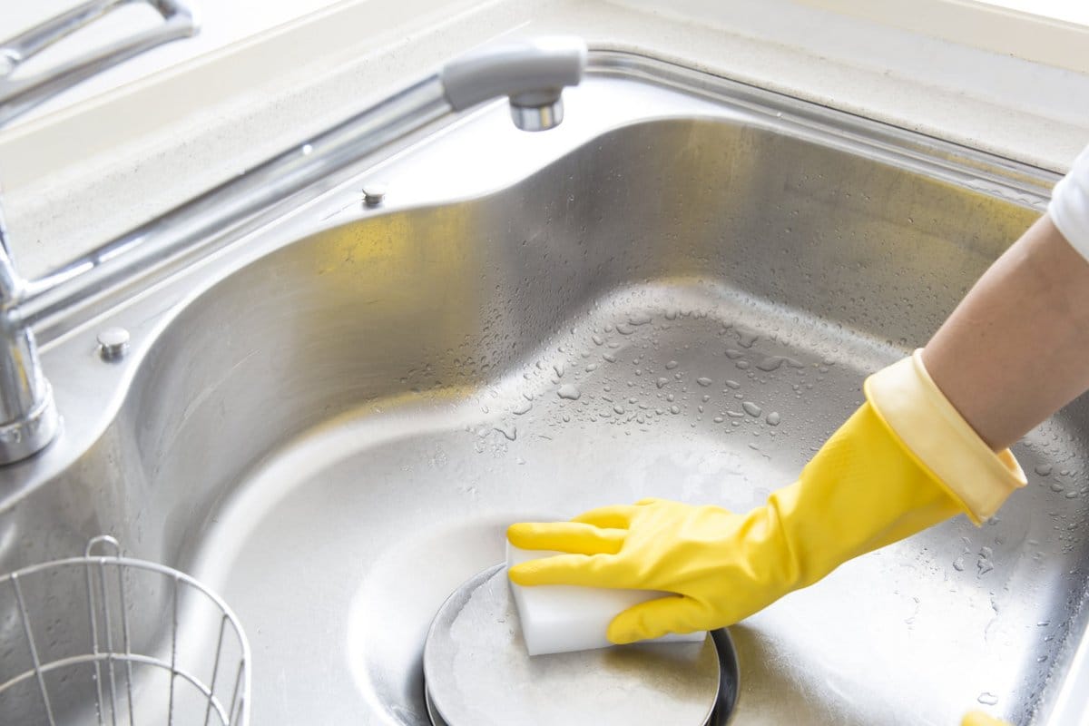 Avaa tiskialtaan tukos 5 minuutissa yhdellä ruokalusikallisella suolaa