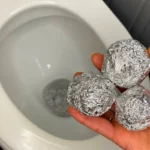 Yllättävä kikka: Miksi laittaa alumiinifoliopalloja vessanpönttöön?