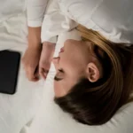 Miksi suomalaiset poistivat älypuhelimet makuuhuoneistaan: Vaikutukset elämänlaatuun