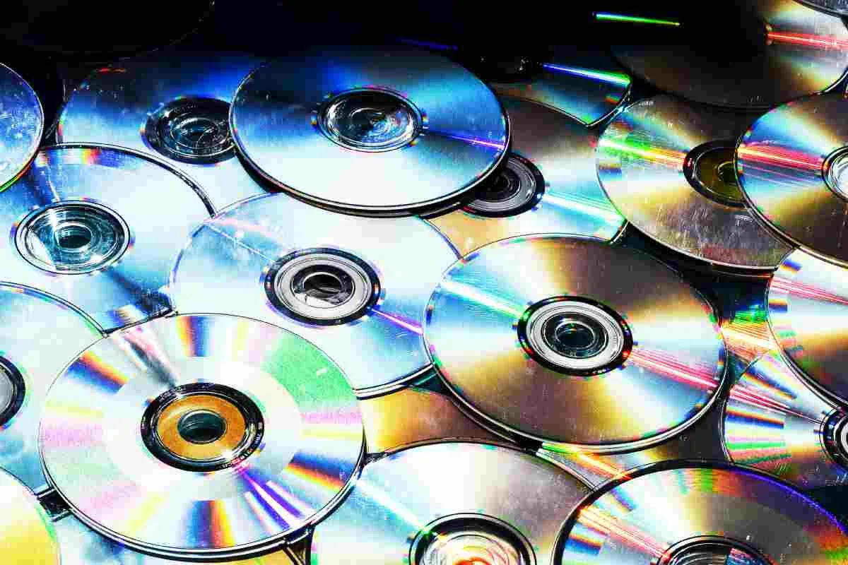 Kierrätä vanhat CD-levyt: Luo upea koriste, joka tuo eloa kotiisi