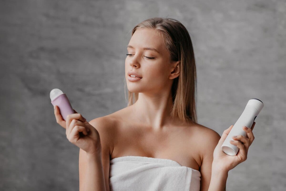 Milloin Deodoranttia Kannattaa Käyttää: Suihkun Jälkeen, Vaatteiden Vaihdon Yhteydessä vai Ennen Nukkumaanmenoa?
