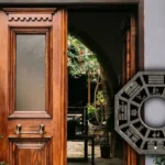 Mitä tarkoittaa, jos jättää kodin oven auki Feng Shuin mukaan?