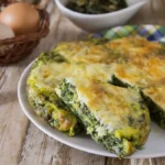 Gluteeniton pinaattipiirakka juustokuorrutteella: herkullinen resepti vain 6 ainesosalla