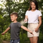 Kuusi helppoa tapaa välttää hyttysenpistot kotona, terassilla ja puutarhassa ilman kemiallisia hyönteismyrkkyjä