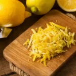 Sitruunankuorten kotikonsti kodin raikastamiseen: Näin teet sen