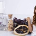 Kodin tuoksusuihke laventelista ja verbenasta – hurmaa vieraasi luonnollisella raikkaudella