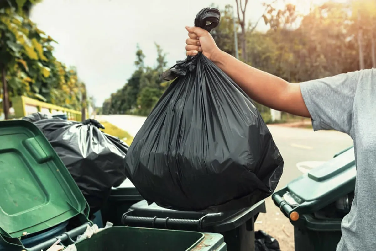 Mitä tarkoittaa, jos valitset, että kumppanisi vie aina roskat? Psykologinen näkökulma