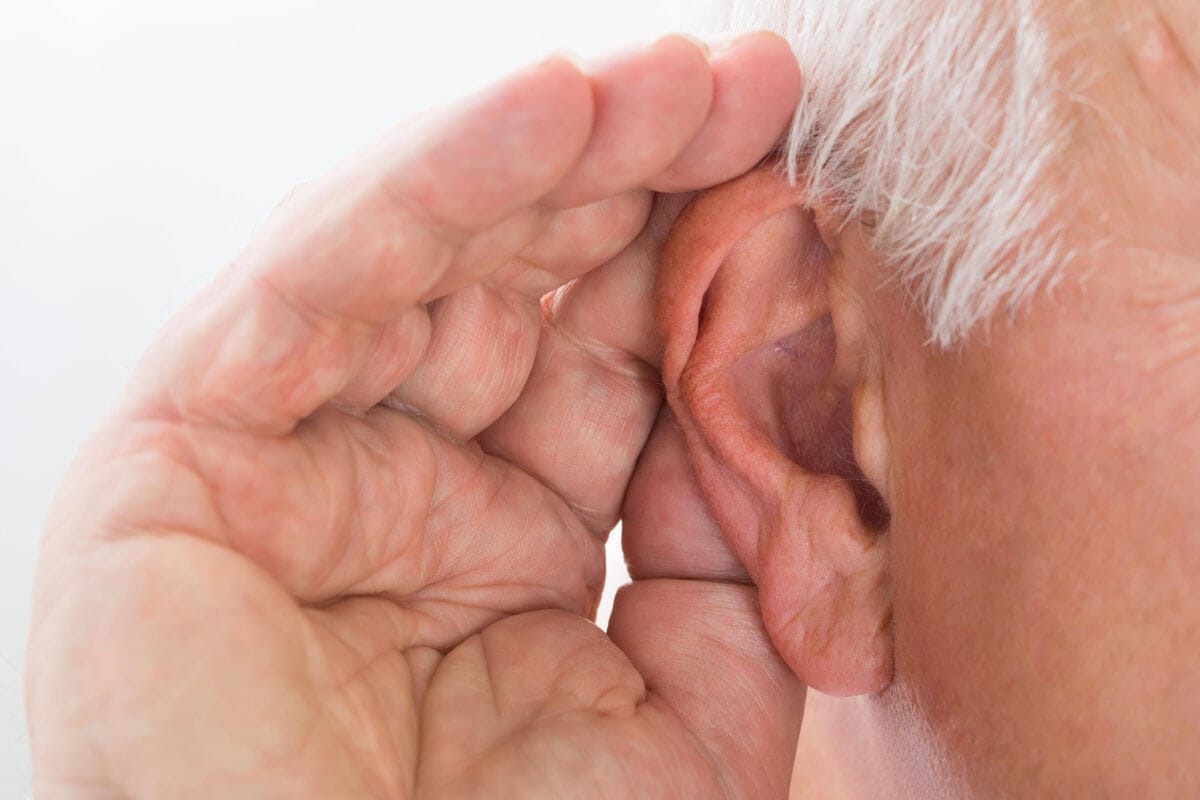 Kuinka estää kuulon heikkenemistä ikääntyneillä luonnollisesti