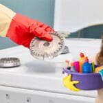 Liesipolttimien puhdistus etikalla – näin pidät keittiösi puhtaana ja raikkaana