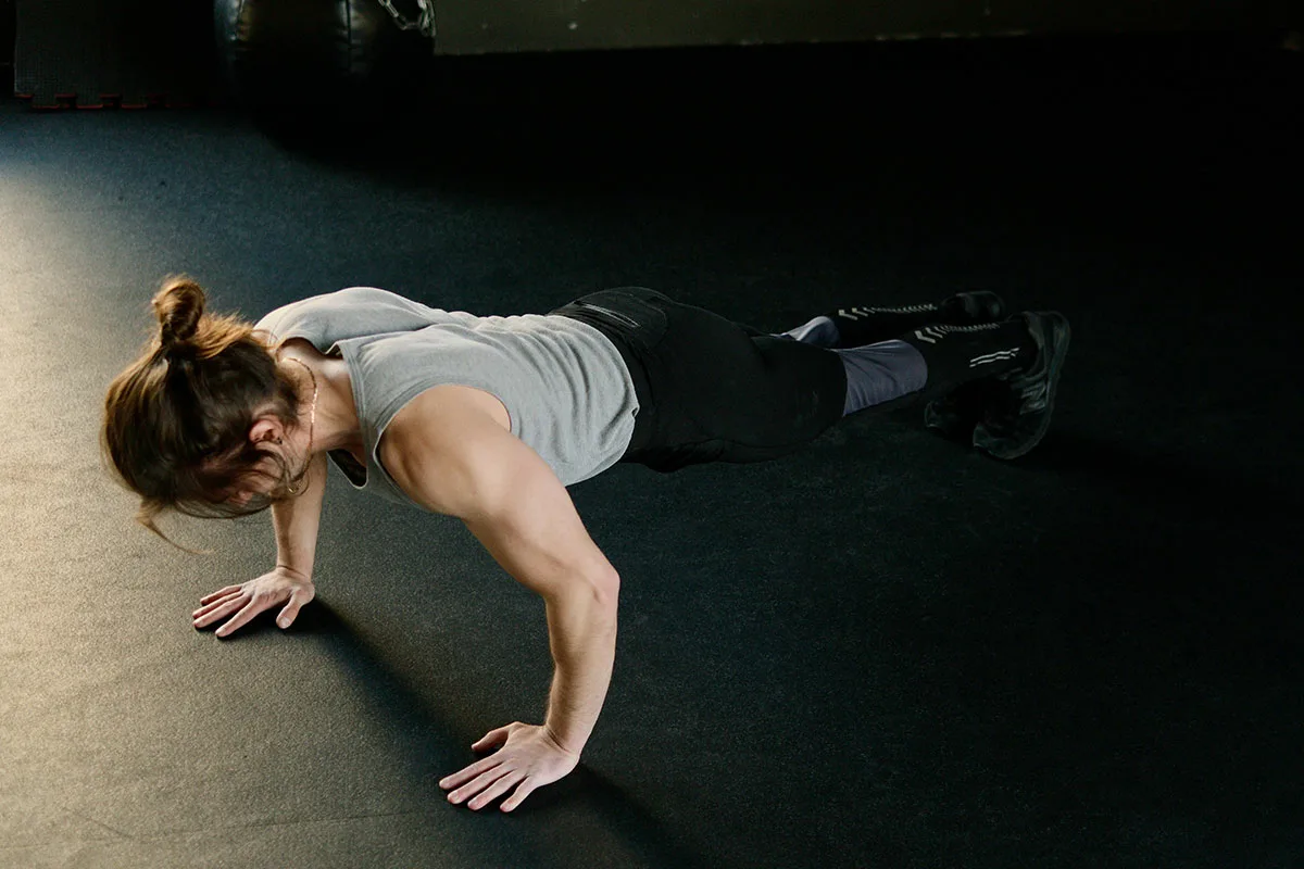 Ei 50: Kuinka monta punnerrusta päivässä tarvitaan lihasmassan kasvattamiseen?