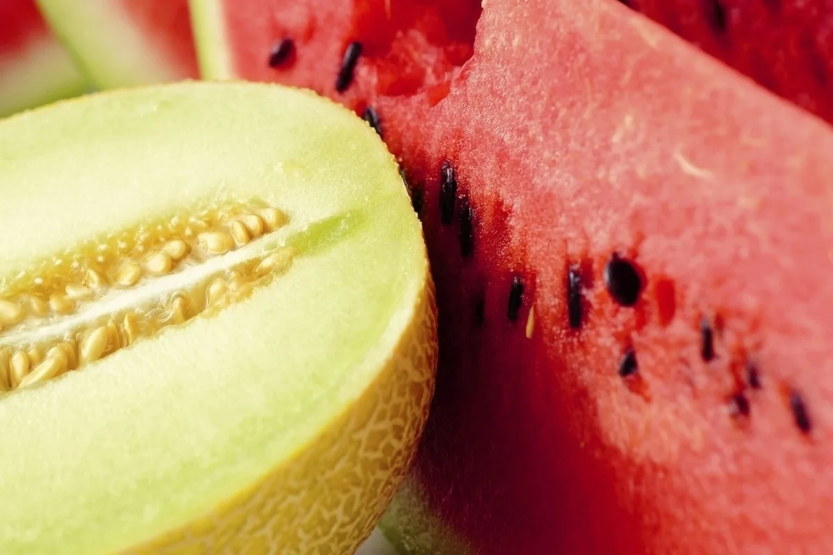 Näin saat melonin ja vesimelonin hyödyt ilman unihäiriöitä: Lääkärin vinkit