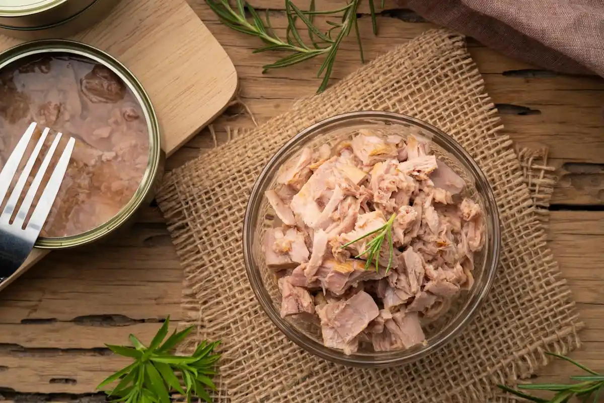 Näin valmistat proteiinipitoiset hampurilaiset ilman jauhoja vain kolmella ainesosalla