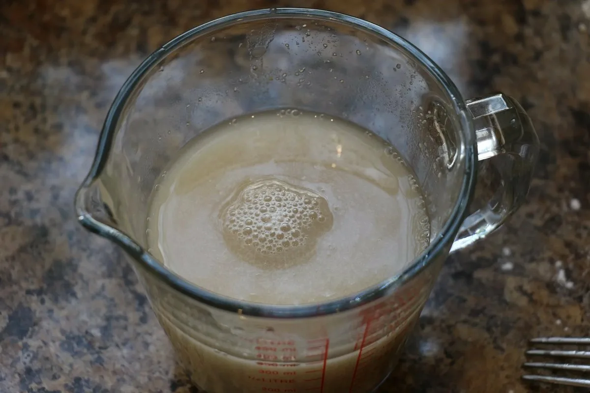 Ruusupensaat kukkimaan kesällä – puutarhureiden nerokas kikka!