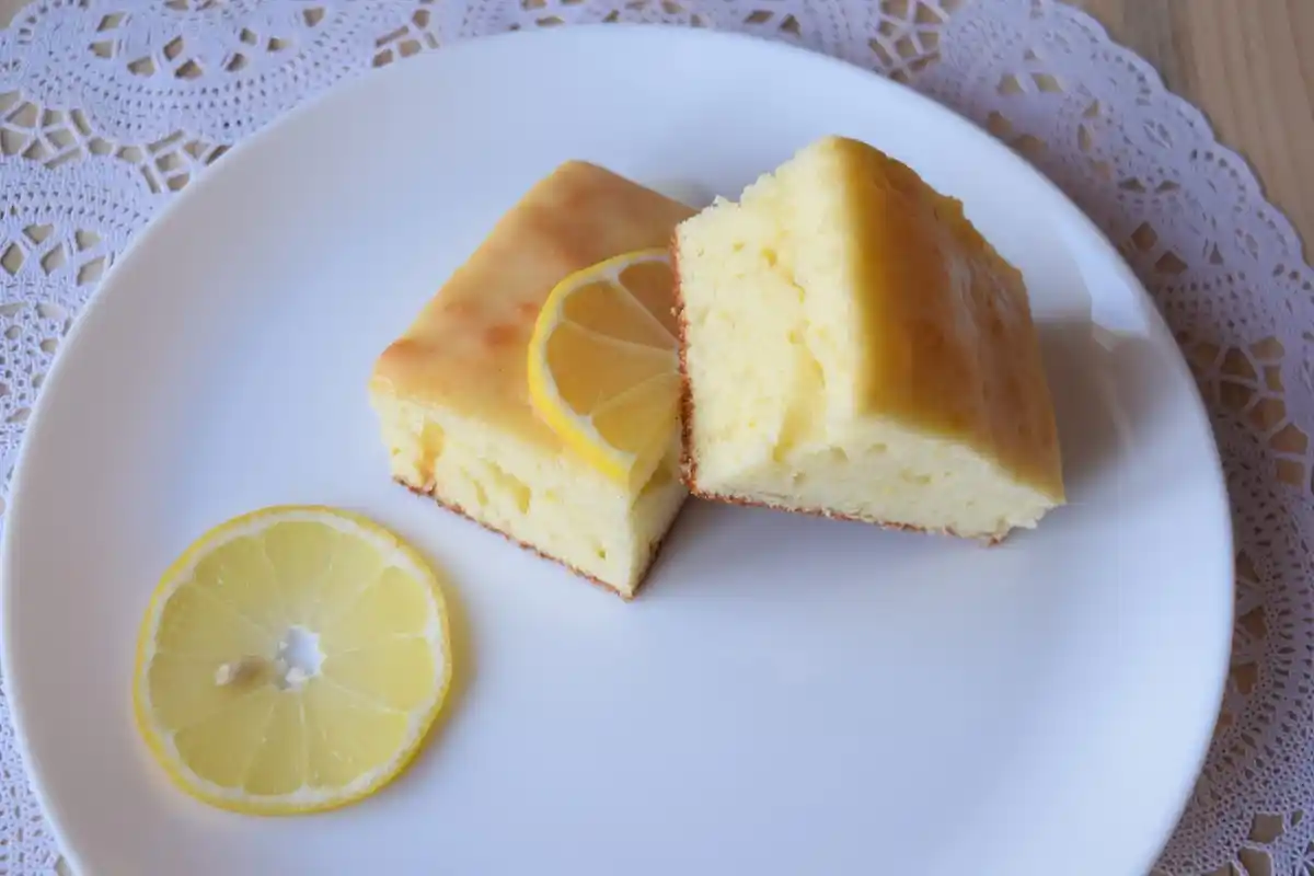 Valmista terveellinen sitruunakakku ilman sokeria muutamassa minuutissa