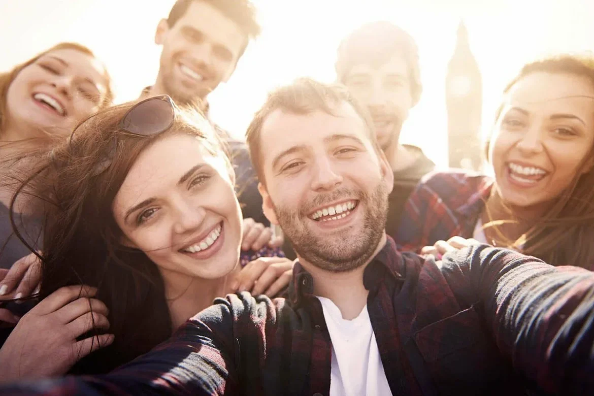 Vähän ystäviä? Mitä psykologia sanoo tästä ilmiöstä