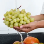 Pese viinirypäleet oikein – turvallista ja helppoa ilman pesuaineita!