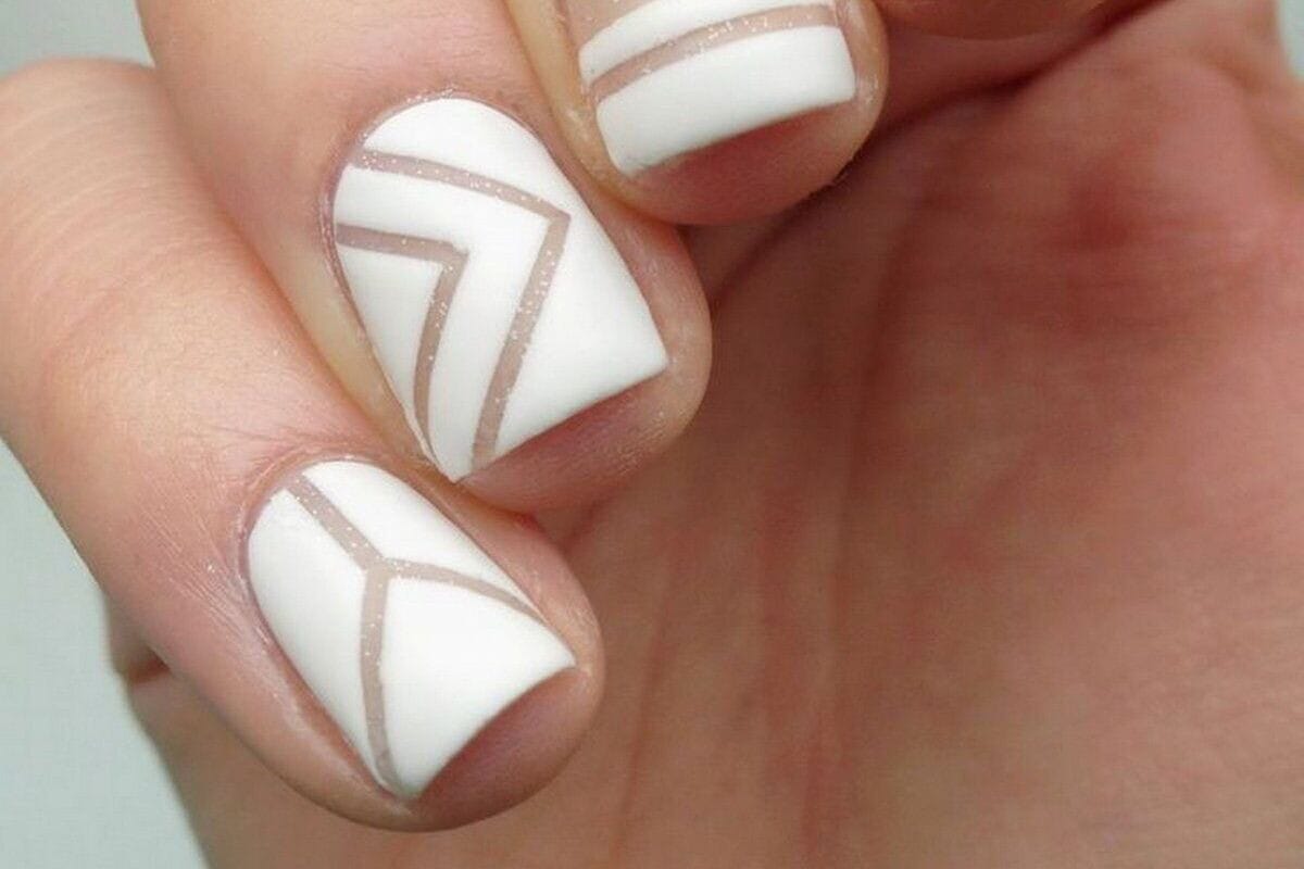 90-luvun kynnet palaavat: Viisi trendikästä kynsidesignia vuonna 2025