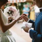 Äitini sai tietää salaisista häistäni ja uhkasi kirota tulevan lapsenlapsensa