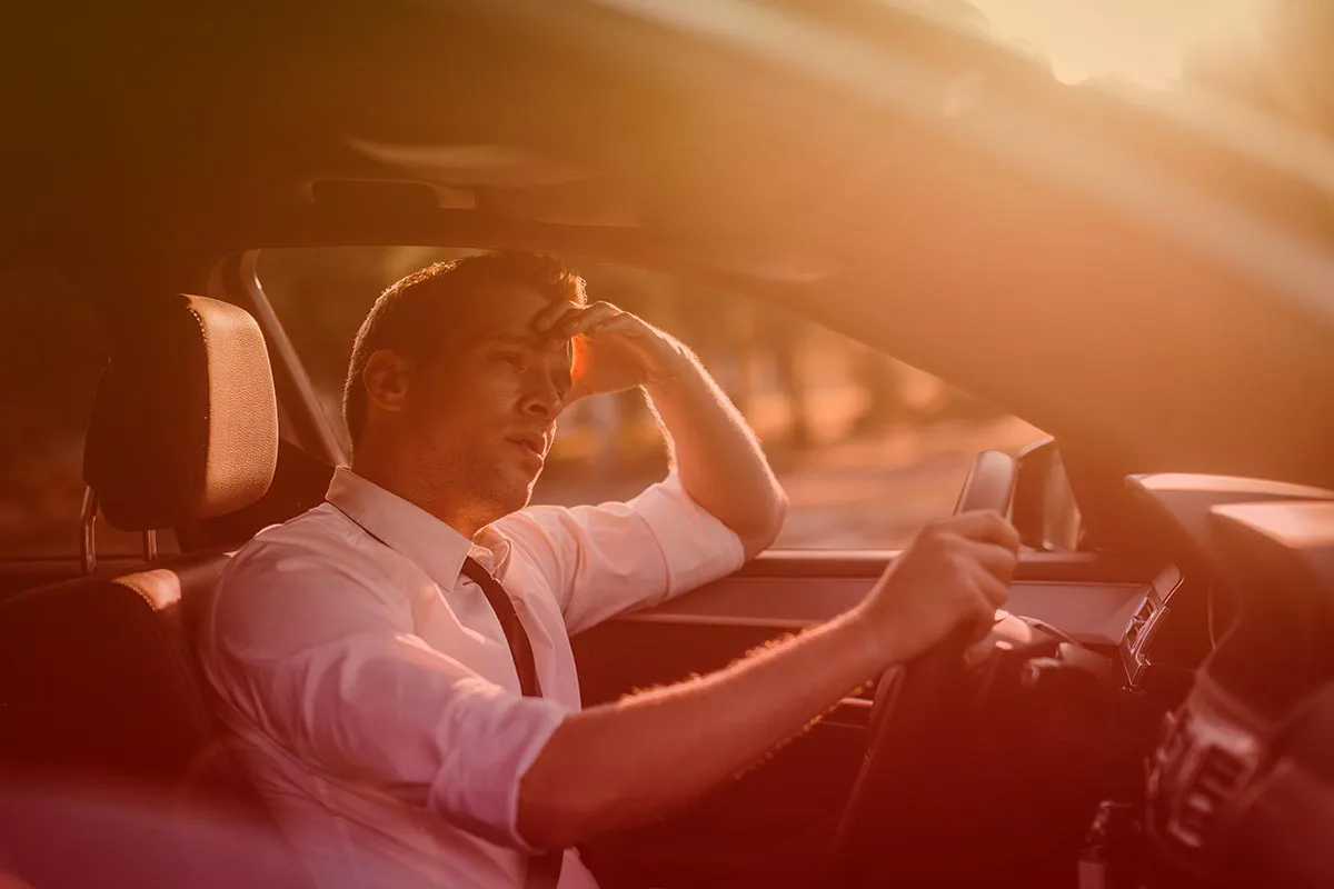 Kuinka jäähdyttää auto nopeasti kuumalla säällä: Cambridgen professori antaa tieteellisen vinkin