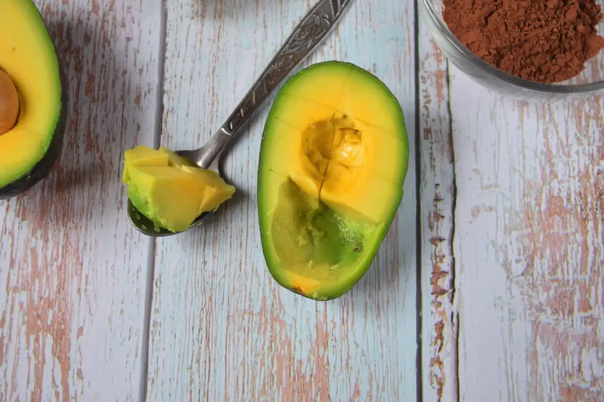 Näin pidät avokadot tuoreina viikkoja: Sitruunan nerokas voima