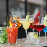 Top 10 epätavalliset alkoholijuomat: Kokeile rohkeita makuja kotona