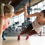 Hormonaalisten muutosten vaikutus naisten urheilusuorituksiin: Ravitsemusvinkit kuukautiskierron mukaan