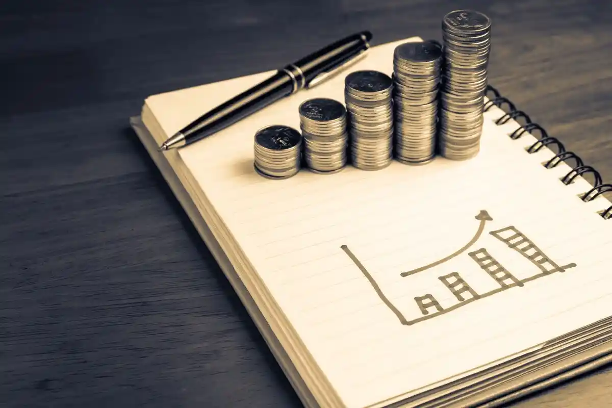 Horoskooppi talous elokuu 2025: Yllättäviä käänteitä pankkitililläsi