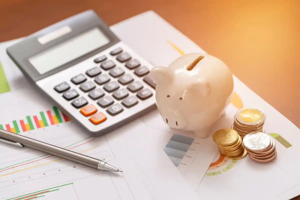 Horoskooppi talous elokuu 2025: Yllättäviä käänteitä pankkitililläsi