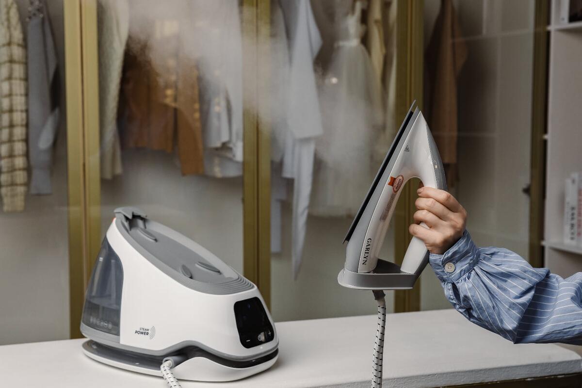 Näin käytät höyrygeneraattoria oikein – vaatteet sileiksi ja raikkaiksi!
