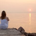 Yksinäisyyden voima naisille: Viisi tärkeää muistutusta