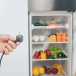 Jääkaapin lomatila: Kannattaako jääkaappi sammuttaa lomalla?