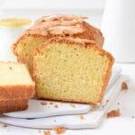 Valmista herkullinen gluteeniton jogurtti-hunajakakku vain neljällä ainesosalla