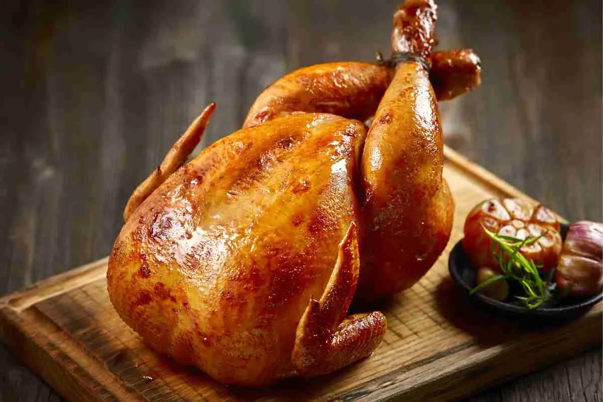 Harva tietää: Onko syömämme kana kukko vai kana?