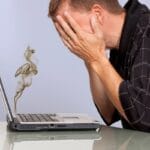 Miksi kannettava tietokone hidastelee? 7 tapaa nopeuttaa toimintaa!