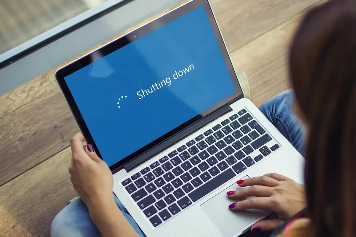 Miksi kannettava tietokone hidastelee? 7 tapaa nopeuttaa toimintaa!