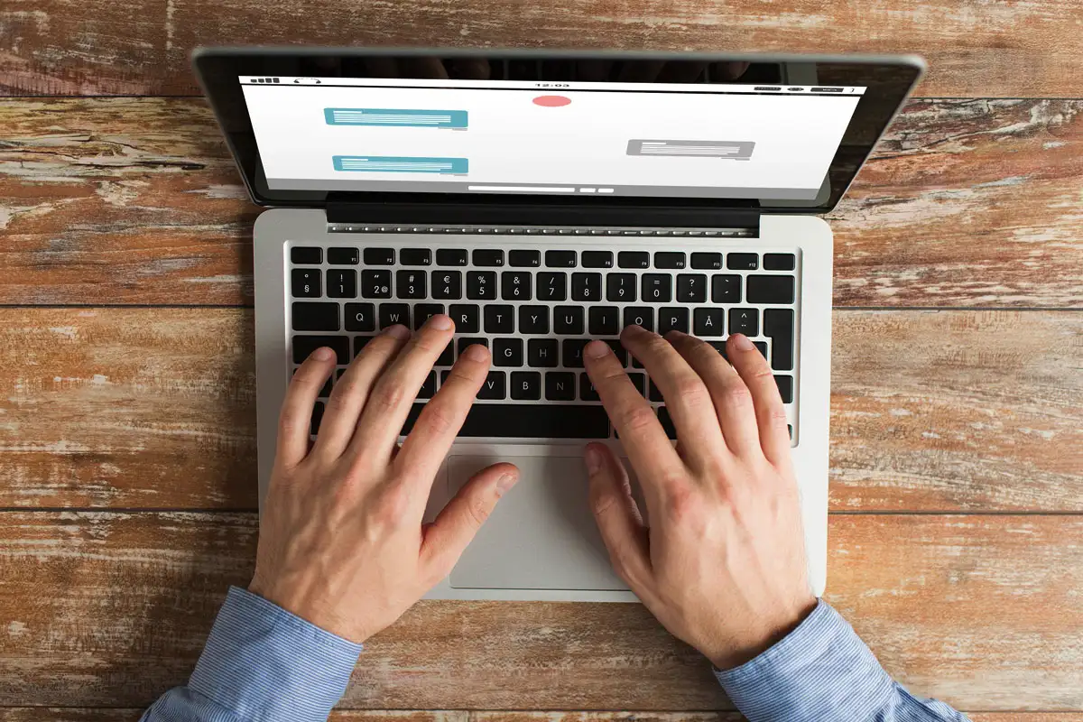 Miksi kannettava tietokone hidastelee? 7 tapaa nopeuttaa toimintaa!