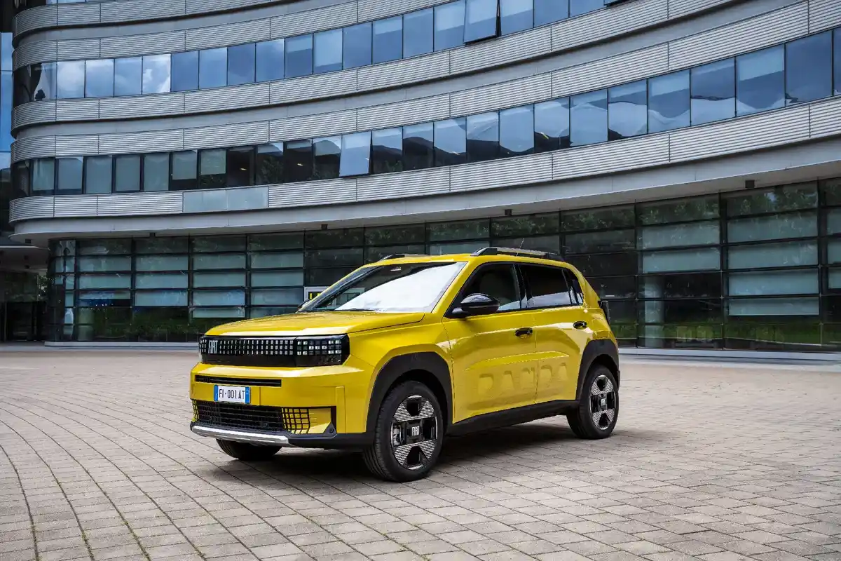 10 parasta kompaktia autoa vuonna 2025: Täydelliset kaupunkiajoon