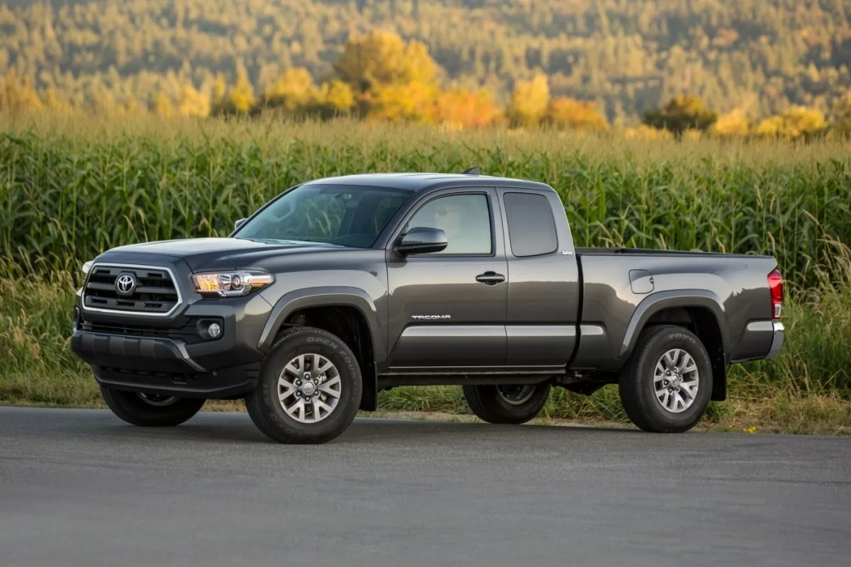 Viisi käytettyä autoa, joita asiantuntijat eivät suosittele ostamaan: säästä rahasi fiksumpaan valintaan